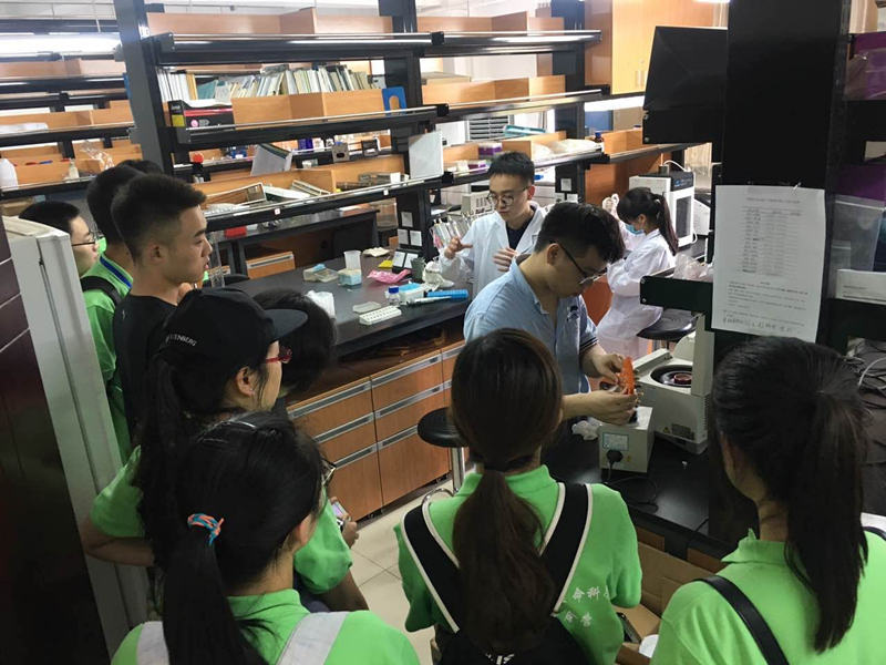 夏令营新闻稿图片2.jpg 夏令营新闻稿图片2.jpg